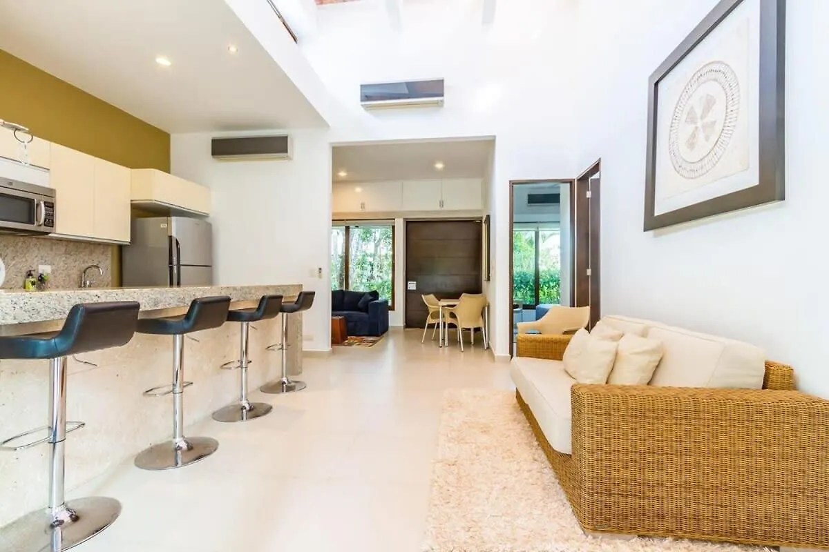 Private Terrace With Plunge Pool L Sat Tv L Beach Access Villa Akumal Nyaraló